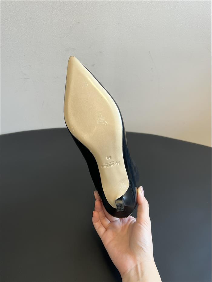 20251128172612440 380